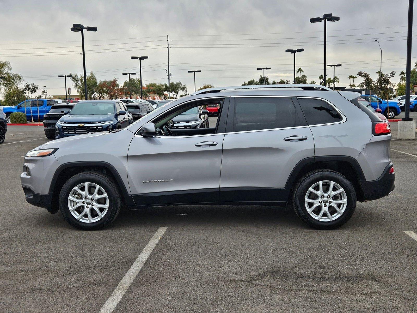 2018 Jeep CHER Vehicle Photo in PEORIA, AZ 85382-3715