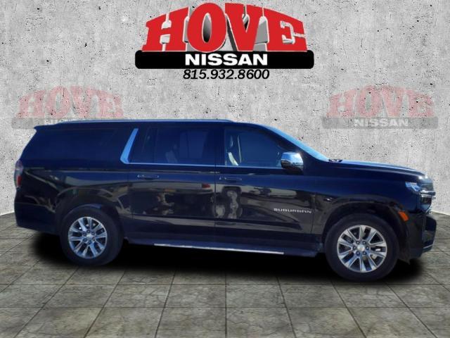 Used 2022 Chevrolet Suburban Premier with VIN 1GNSKFKD0NR211750 for sale in Bradley, IL