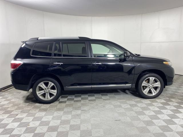 2013 Toyota Highlander Vehicle Photo in MEDINA, OH 44256-9001