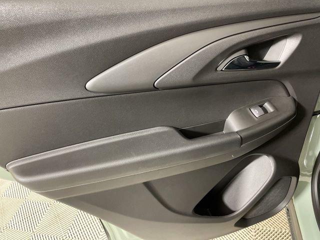 2025 Chevrolet Trailblazer Vehicle Photo in PHOENIX, AZ 85014-3381