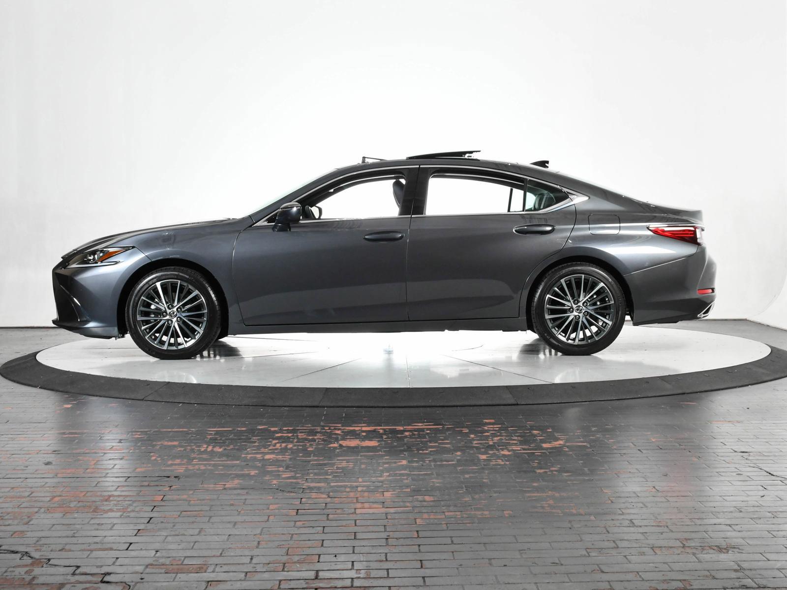 2025 Lexus ES 350 Vehicle Photo in DALLAS, TX 75235