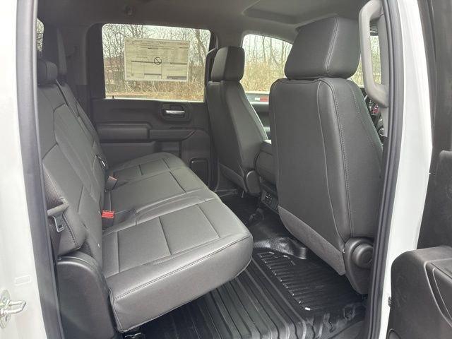 2025 GMC Sierra 3500 HD Chassis Cab Vehicle Photo in MEDINA, OH 44256-9631