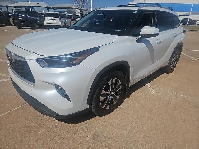 2023 Toyota Highlander Vehicle Photo in Oklahoma City, OK 73114