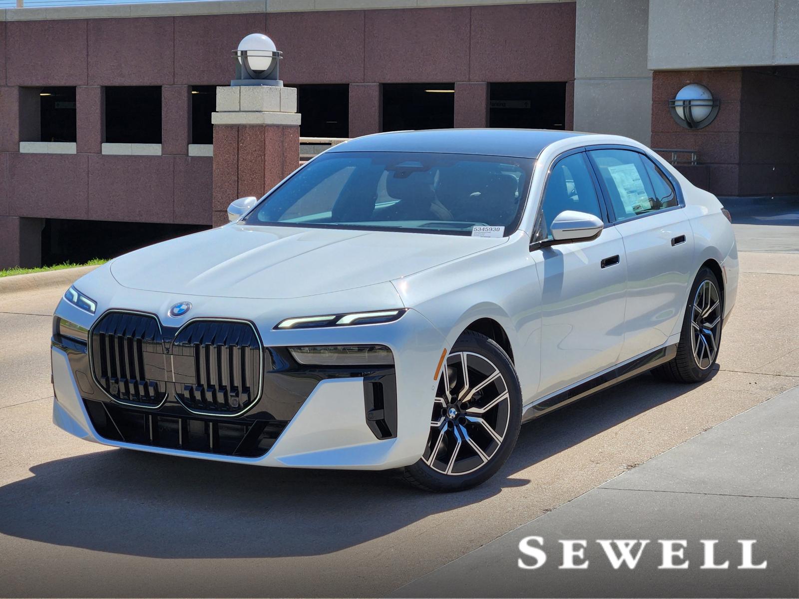 2025 BMW 740i xDrive Vehicle Photo in PLANO, TX 75024