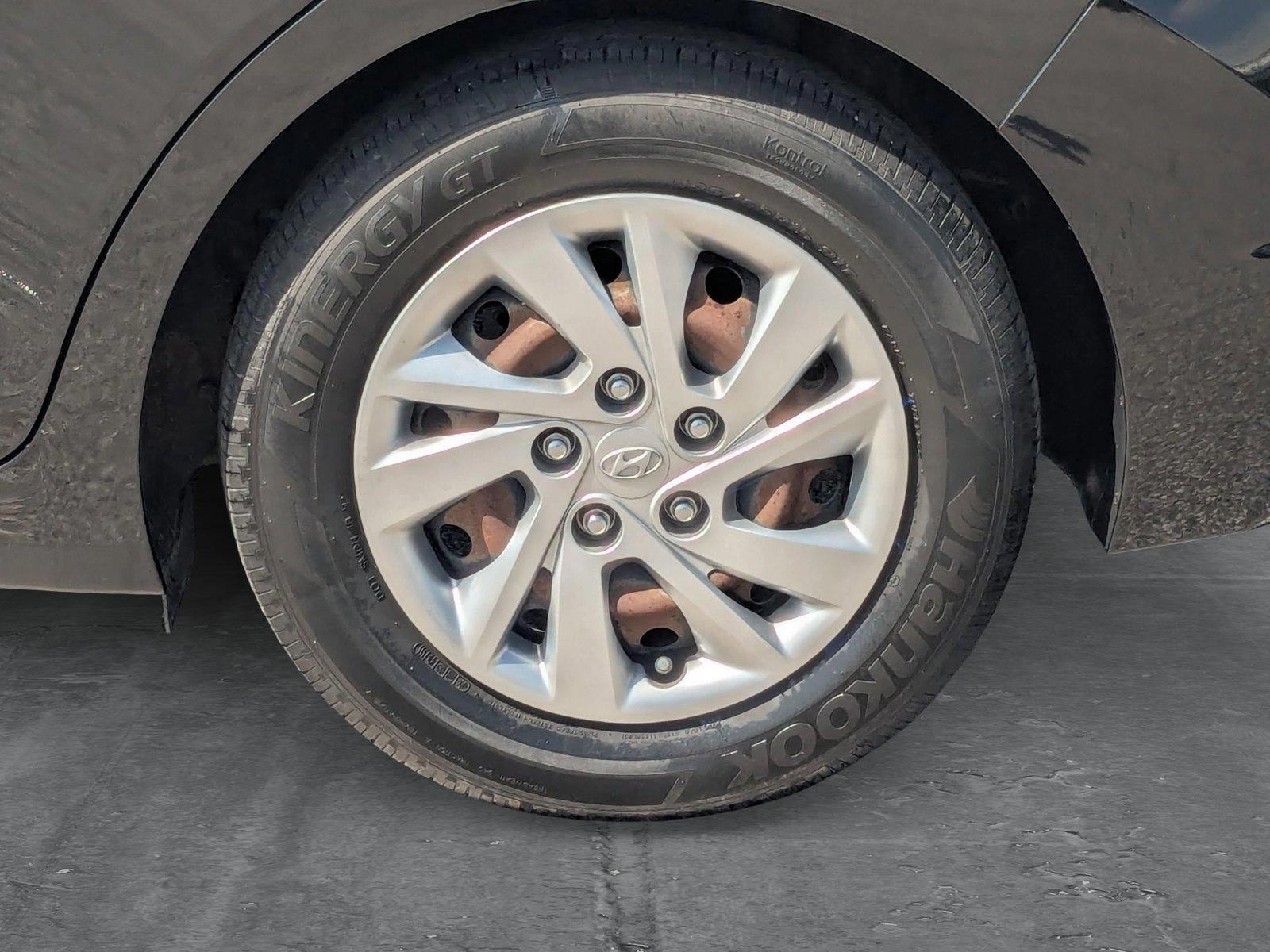 2019 Hyundai ELANTRA Vehicle Photo in St. Petersburg, FL 33713