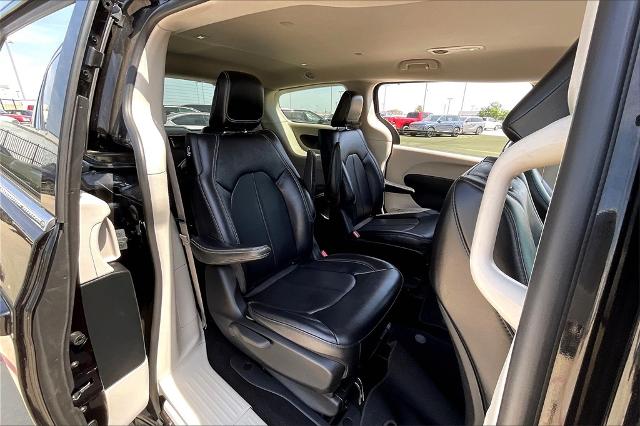 2024 Chrysler Pacifica Vehicle Photo in Grapevine, TX 76051