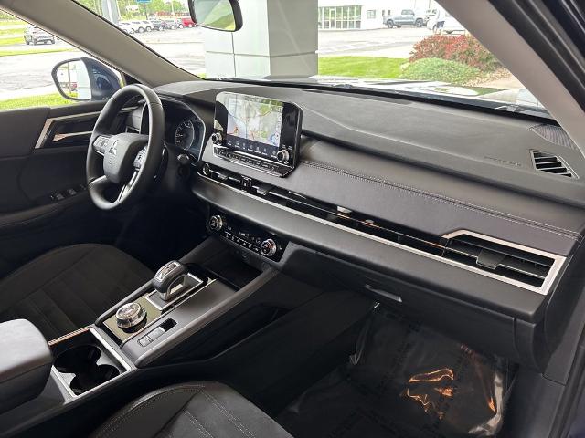 2023 Mitsubishi Outlander Vehicle Photo in MANHATTAN, KS 66502-5036
