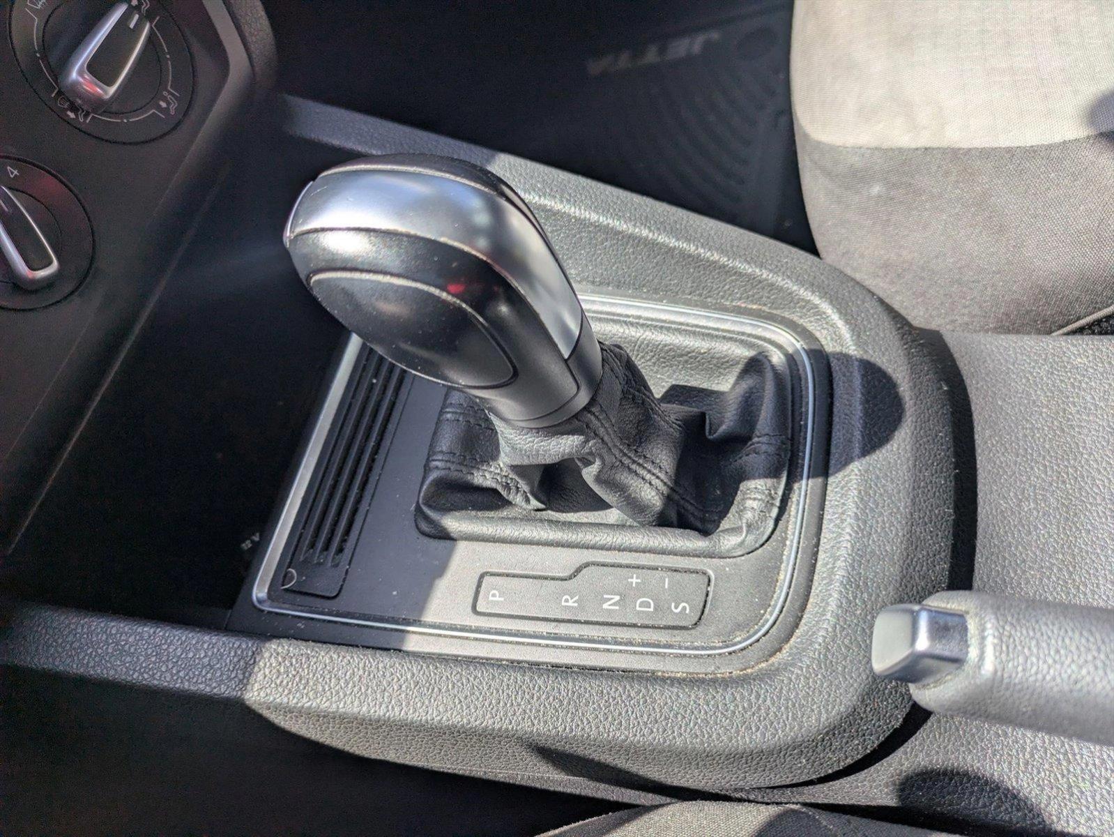 2018 Volkswagen Jetta Vehicle Photo in GREENACRES, FL 33463-3207