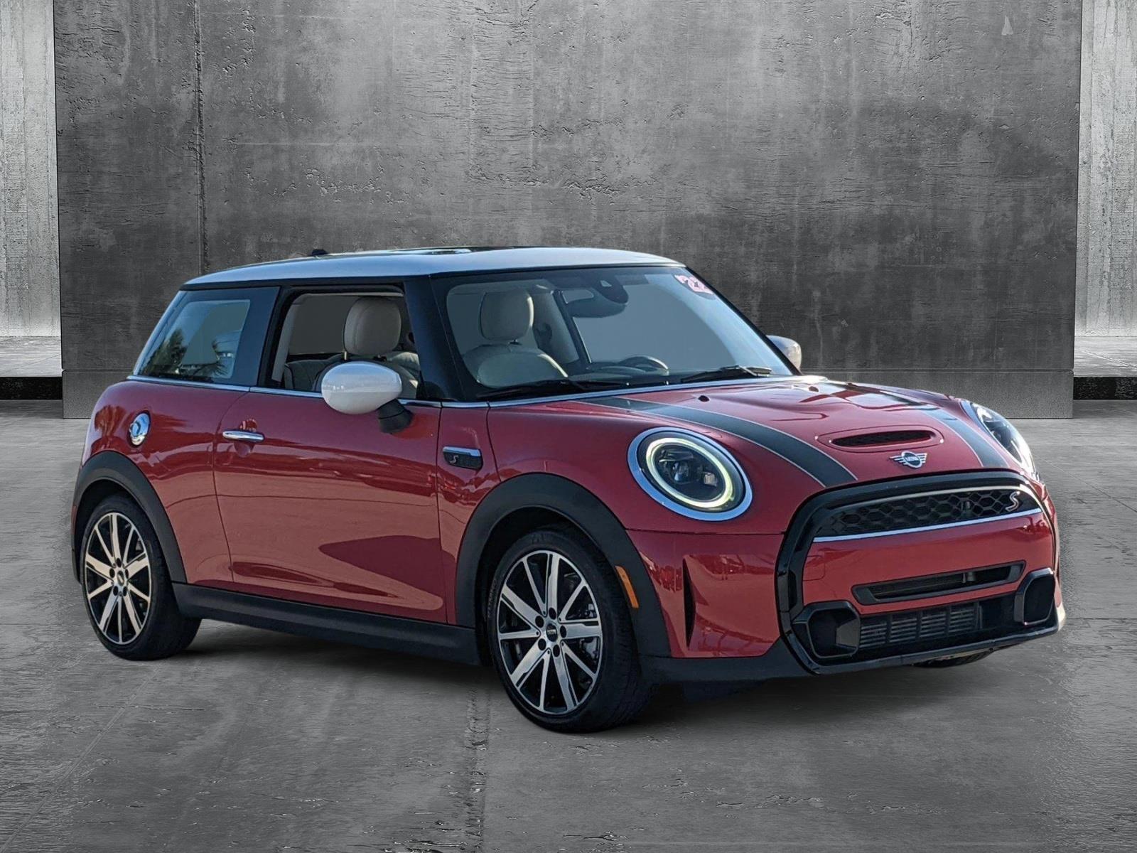 2022 MINI Cooper S Hardtop 2 Door Vehicle Photo in Davie, FL 33331