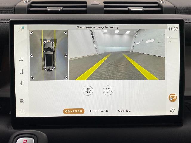 2025 Defender Vehicle Photo in Appleton, WI 54913