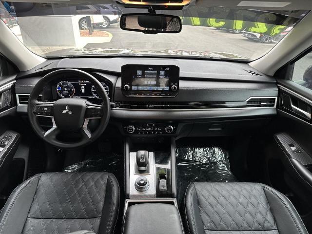 2024 Mitsubishi Outlander Vehicle Photo in Tucson, AZ 85712