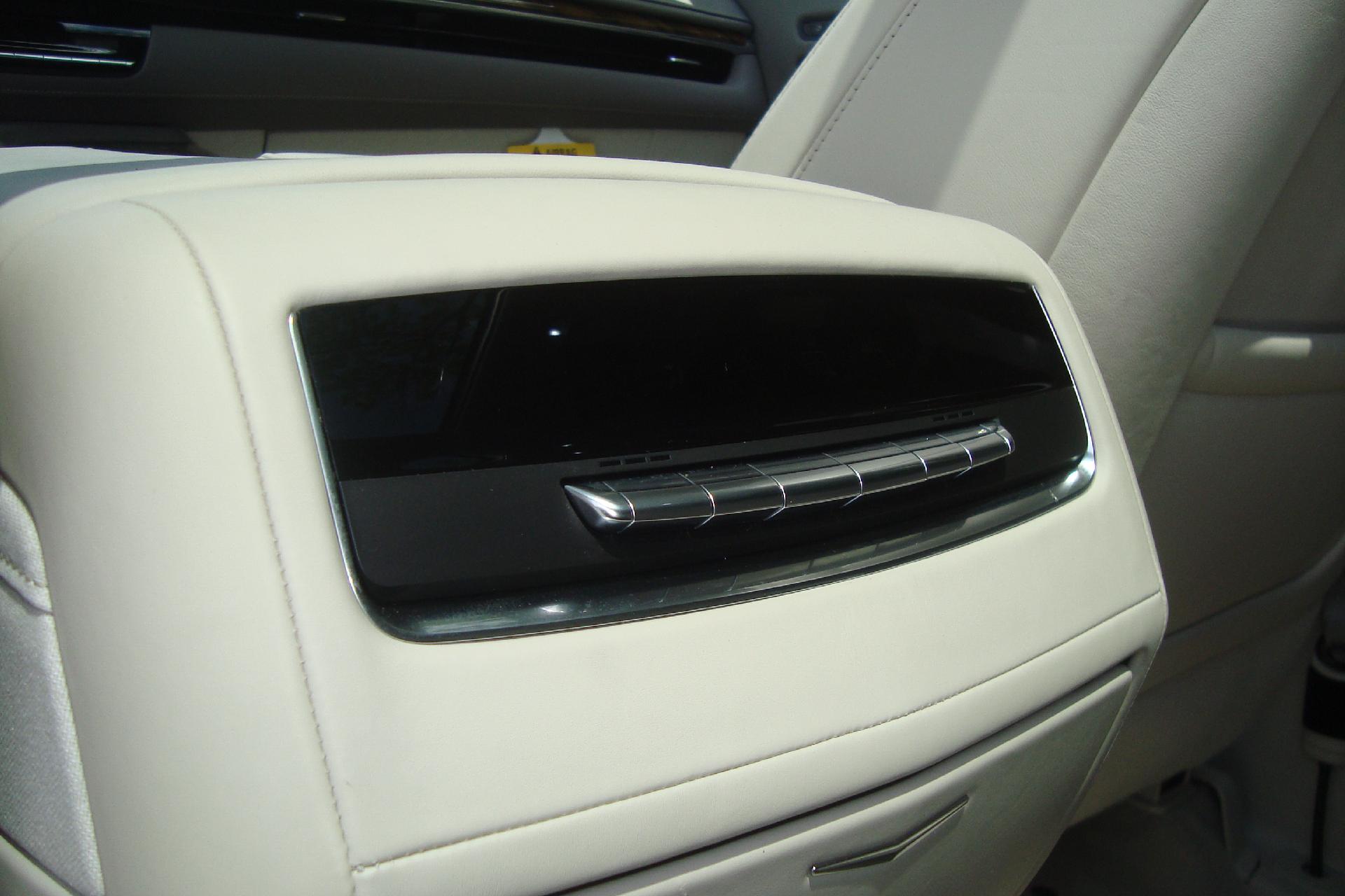 2024 Cadillac Escalade Vehicle Photo in PORTSMOUTH, NH 03801-4196