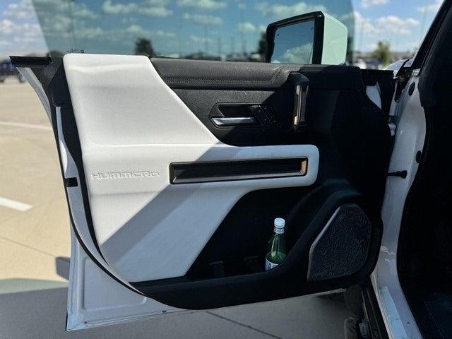 2023 GMC HUMMER EV Pickup Vehicle Photo in Grapevine, TX 76051