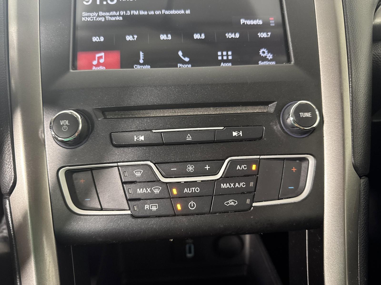 2017 Ford Fusion Vehicle Photo in GEORGETOWN, TX 78626-7508