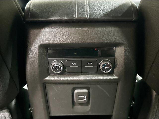 2023 Chevrolet Traverse Vehicle Photo in EVERETT, WA 98203-5662