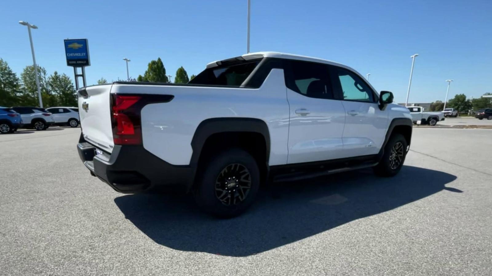 2024 Chevrolet Silverado EV Vehicle Photo in BENTONVILLE, AR 72712-4322
