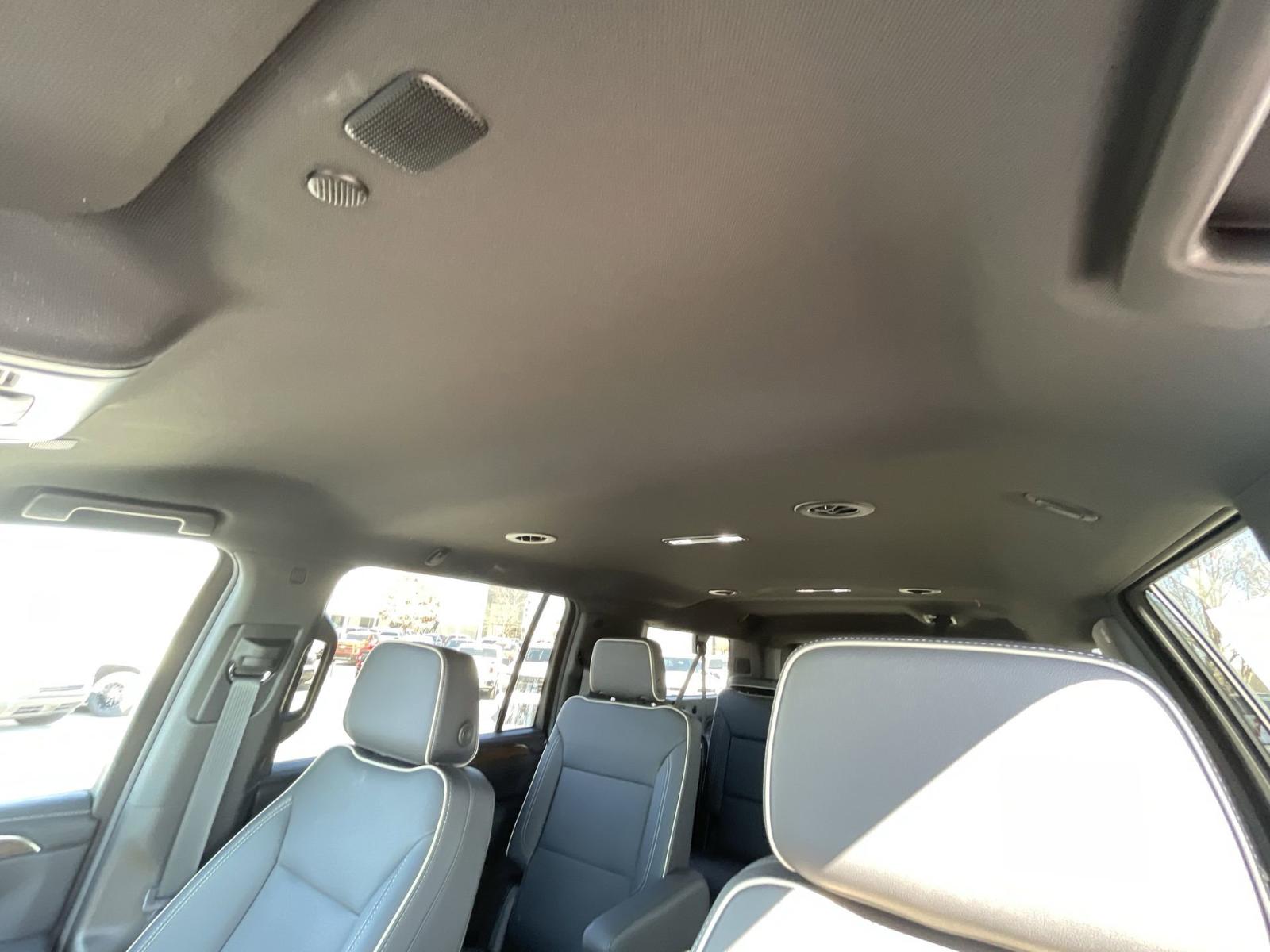 2024 Chevrolet Suburban Vehicle Photo in BENTONVILLE, AR 72712-4322