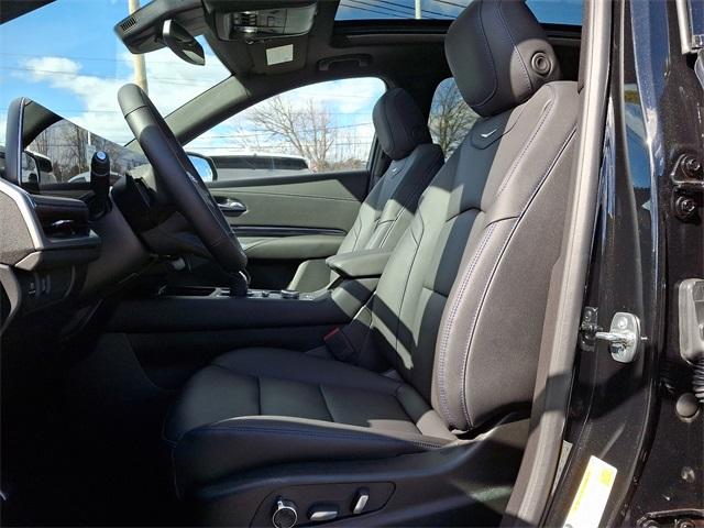 2025 Cadillac XT4 Vehicle Photo in ALLENTOWN, PA 18103-7399