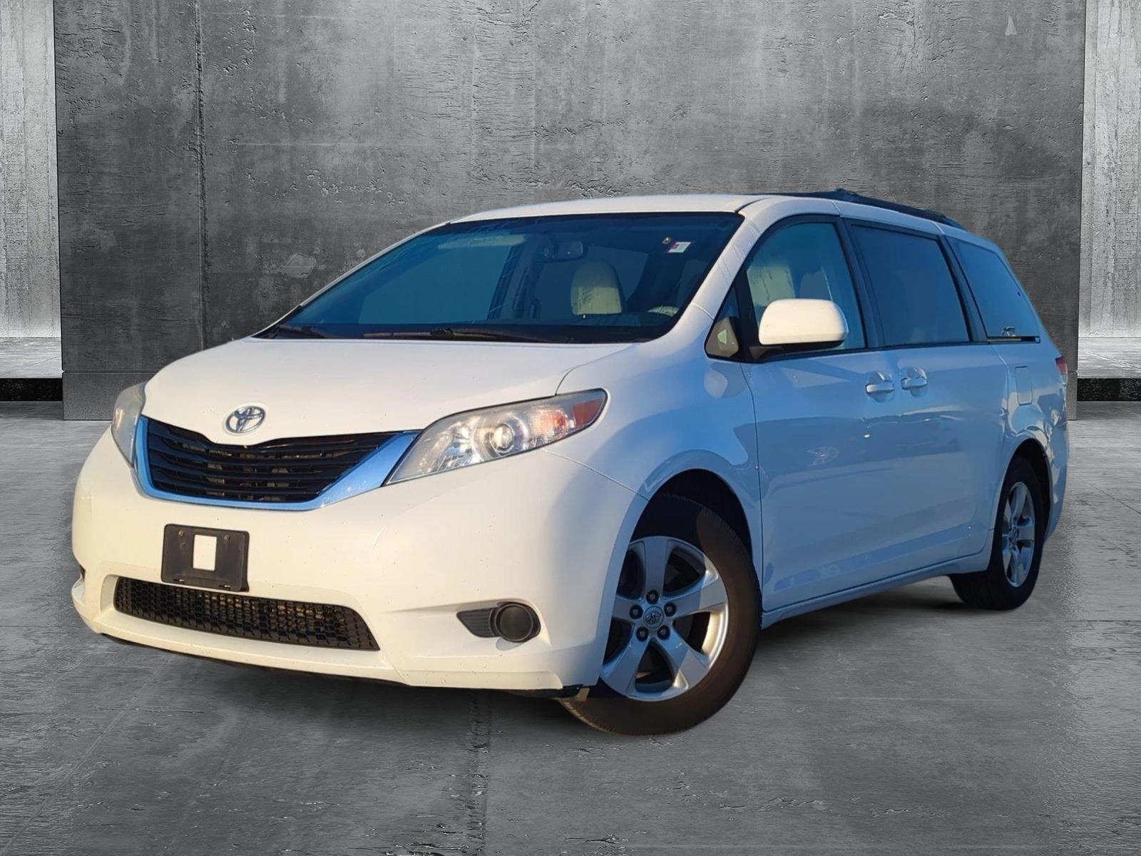 2014 Toyota Sienna Vehicle Photo in Ft. Myers, FL 33907