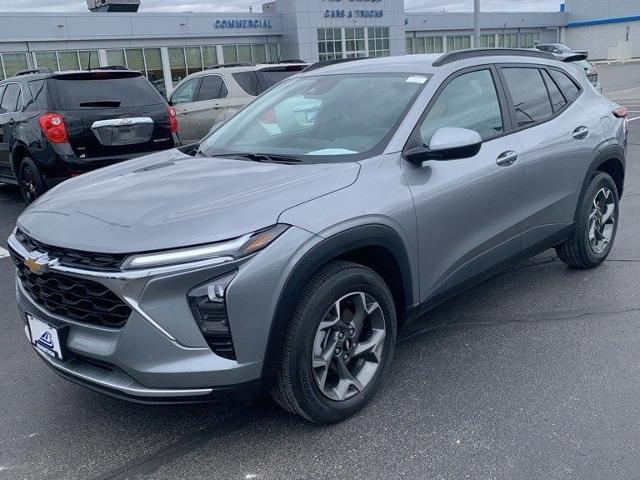 2025 Chevrolet Trax Vehicle Photo in GREEN BAY, WI 54304-5303