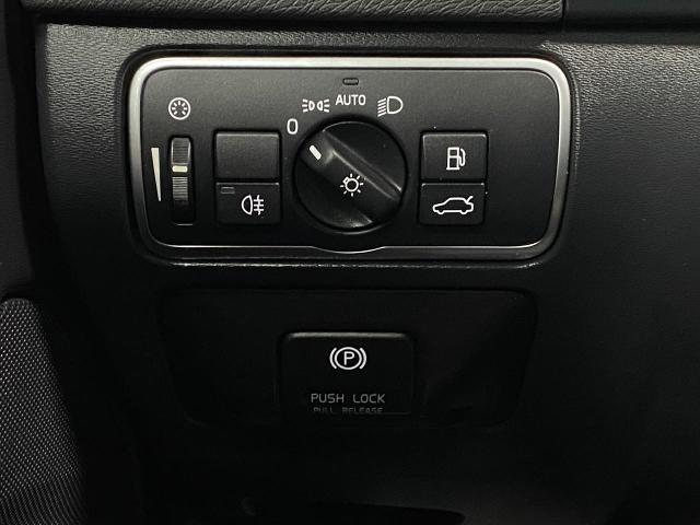 2015 Volvo V60 Vehicle Photo in Appleton, WI 54913