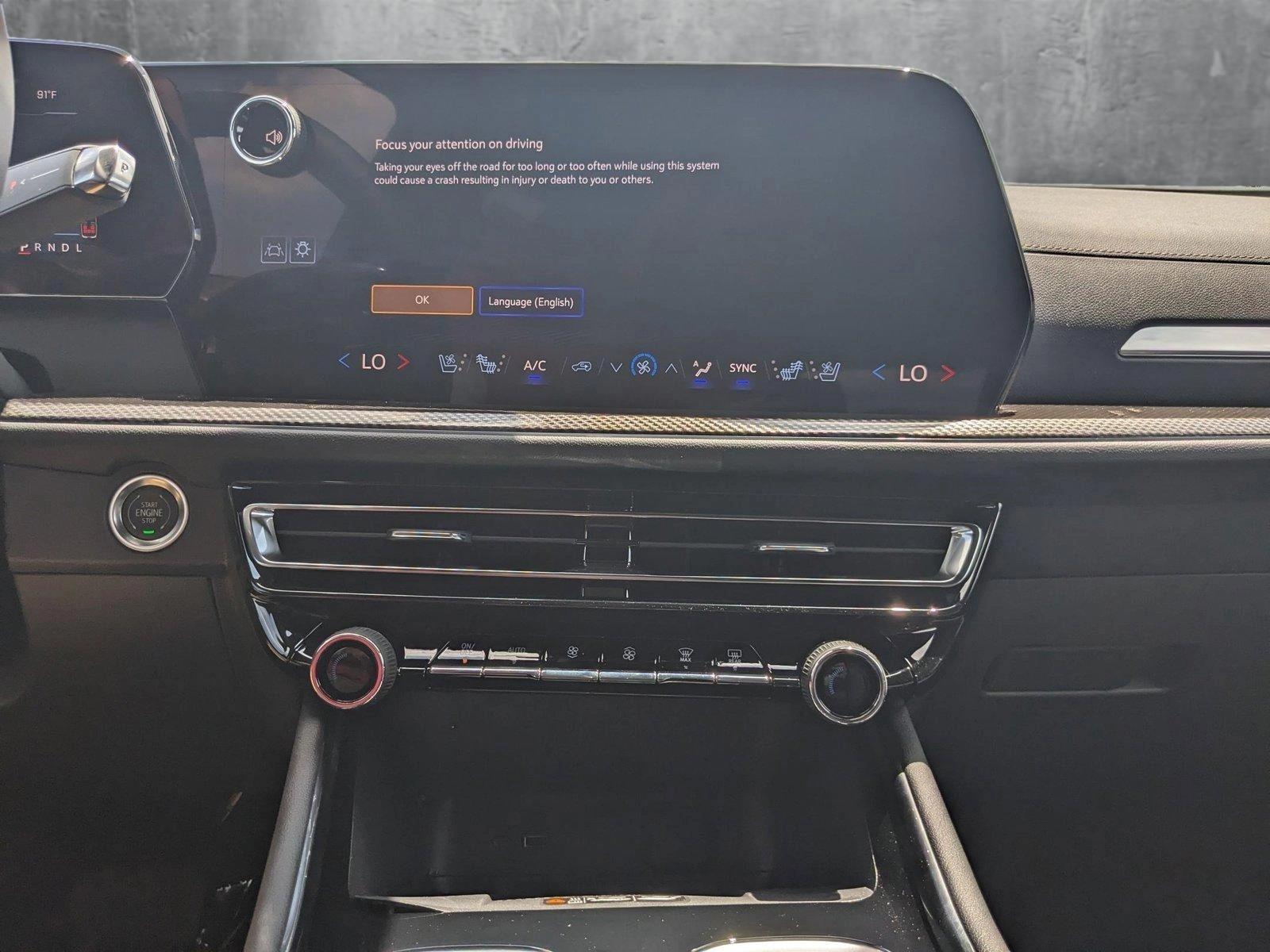 2025 Chevrolet Traverse Vehicle Photo in MIAMI, FL 33172-3015