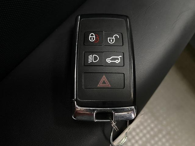 2023 Land Rover Defender Vehicle Photo in Appleton, WI 54913