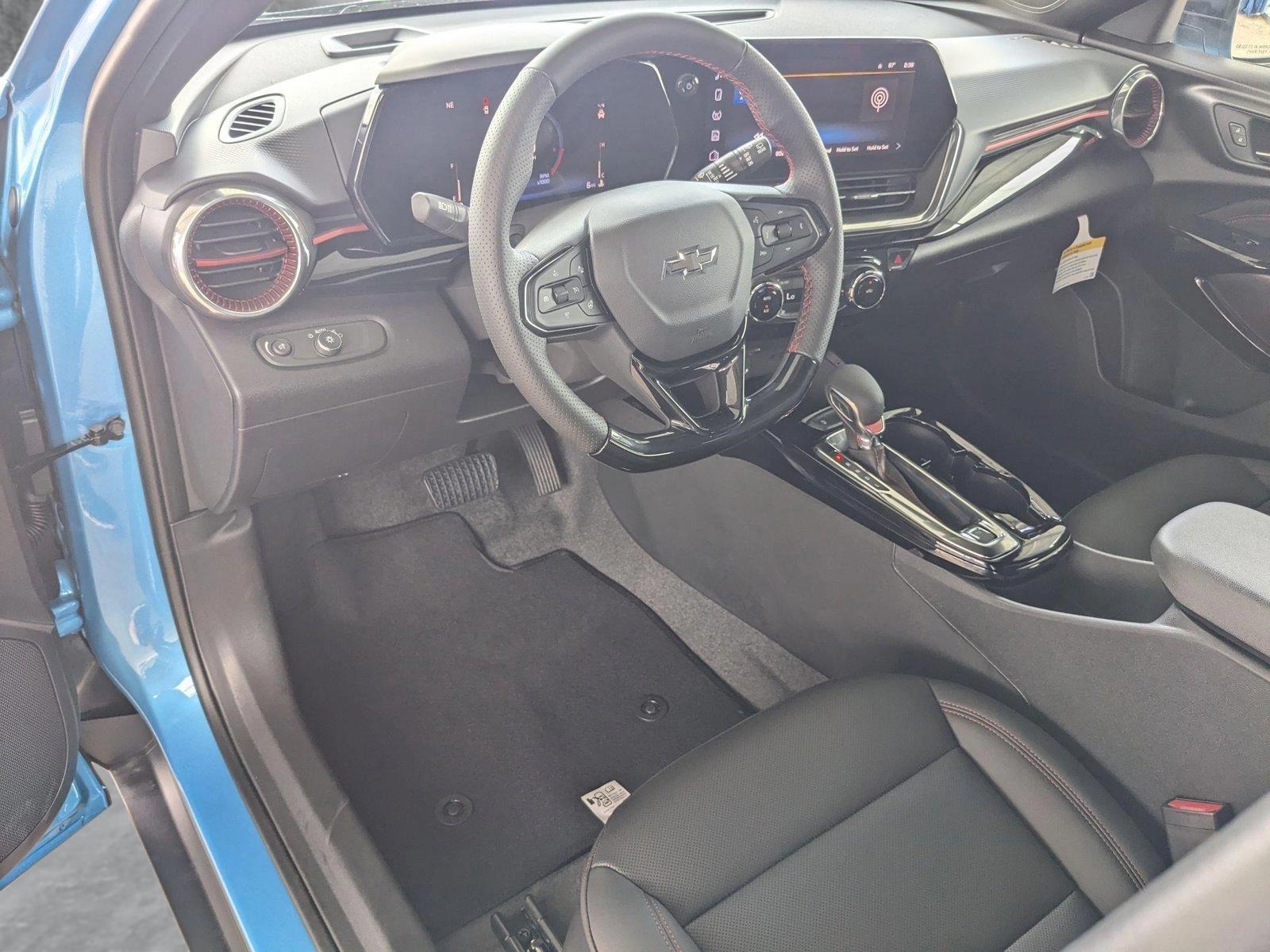2025 Chevrolet Trax Vehicle Photo in HOUSTON, TX 77034-5009