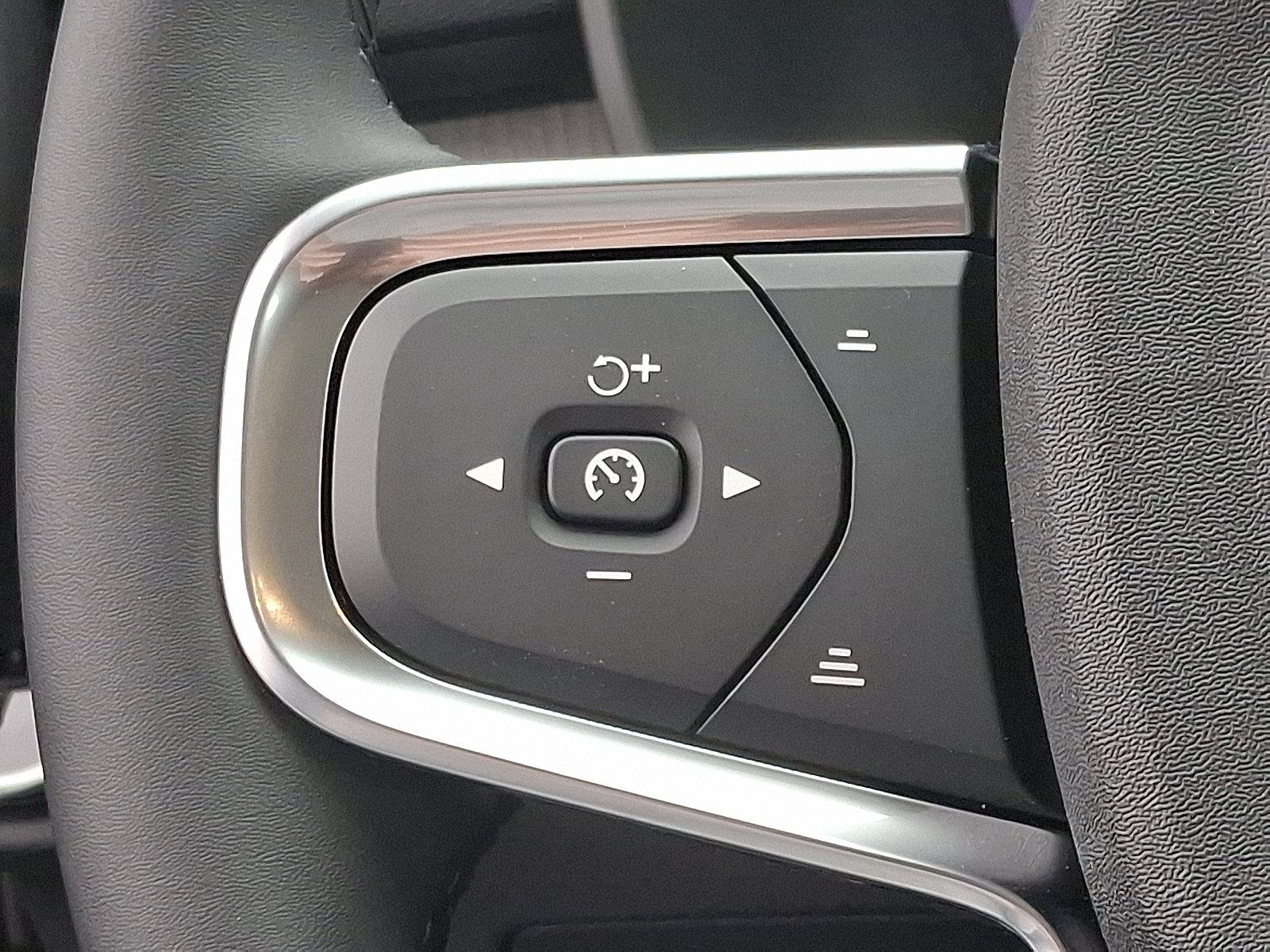 2025 Volvo XC40 Vehicle Photo in Trevose, PA 19053