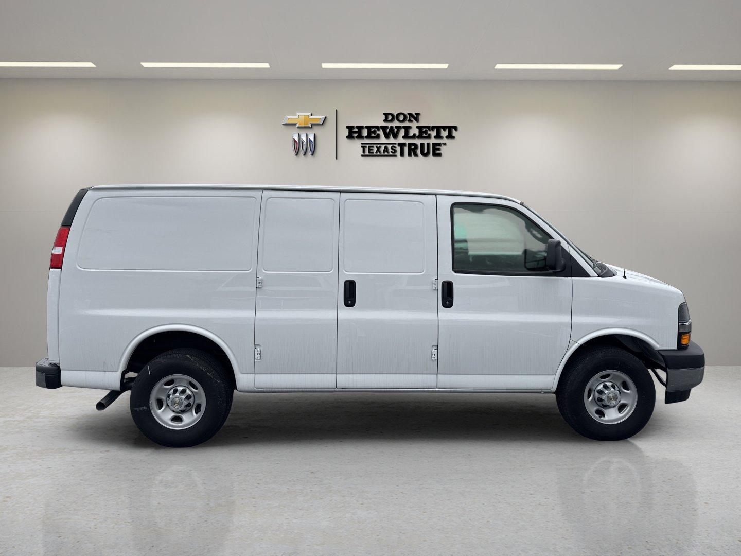 2024 Chevrolet Express Cargo 2500 Vehicle Photo in GEORGETOWN, TX 78626-7508
