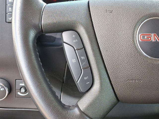 2023 GMC Savana Passenger 3500 Vehicle Photo in DANBURY, CT 06810-5034