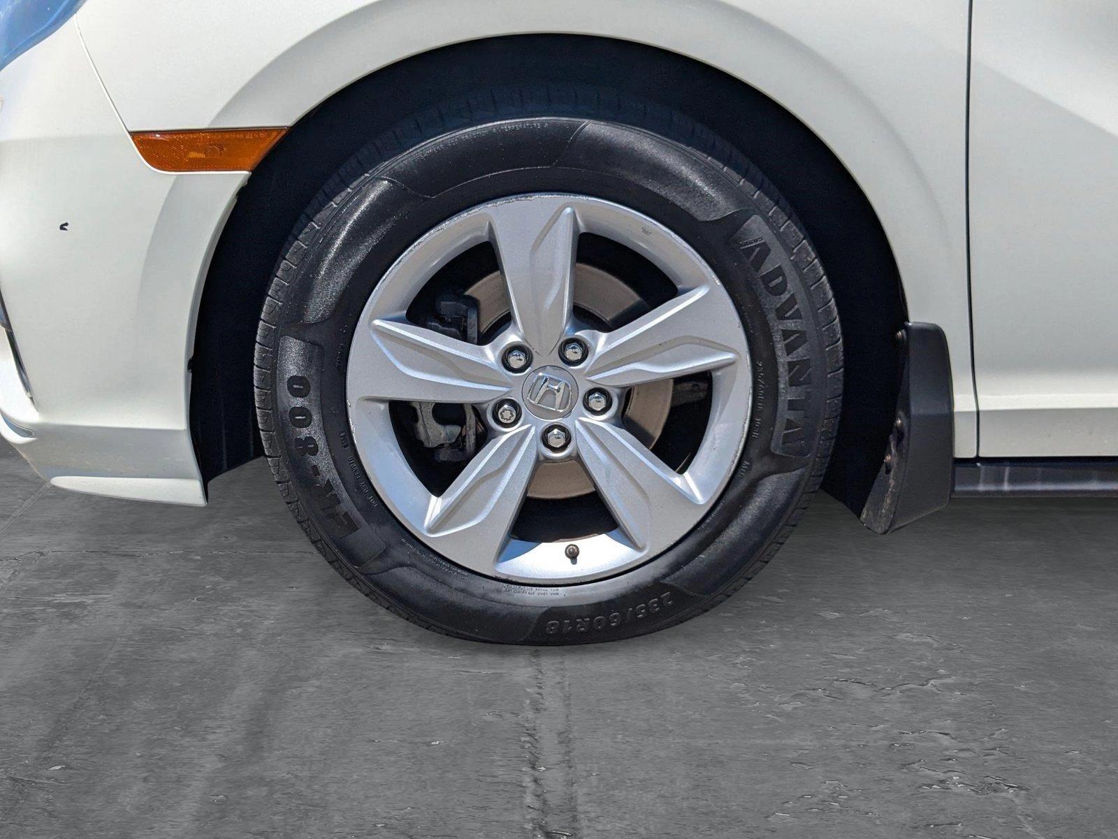 2019 Honda Odyssey Vehicle Photo in Valencia, CA 91355