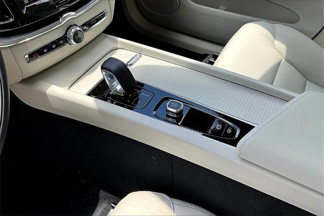 2025 Volvo XC60 Vehicle Photo in Grapevine, TX 76051