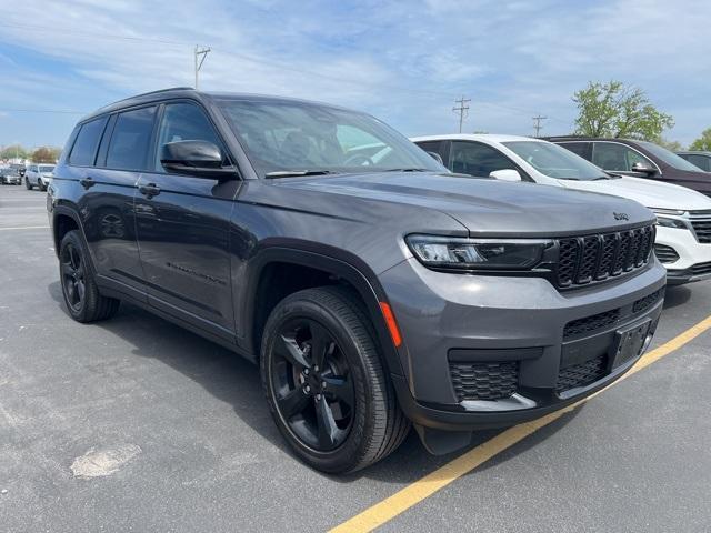 2023 Jeep Grand Cherokee L Vehicle Photo in GREEN BAY, WI 54304-5303