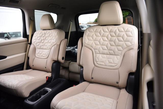 2025 Nissan Armada Vehicle Photo in Ballwin, MO 63011