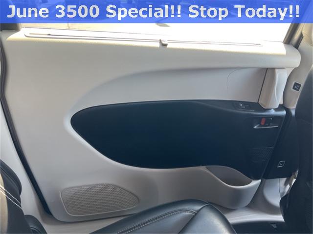 2023 Chrysler Pacifica Vehicle Photo in GREEN BAY, WI 54304-5303