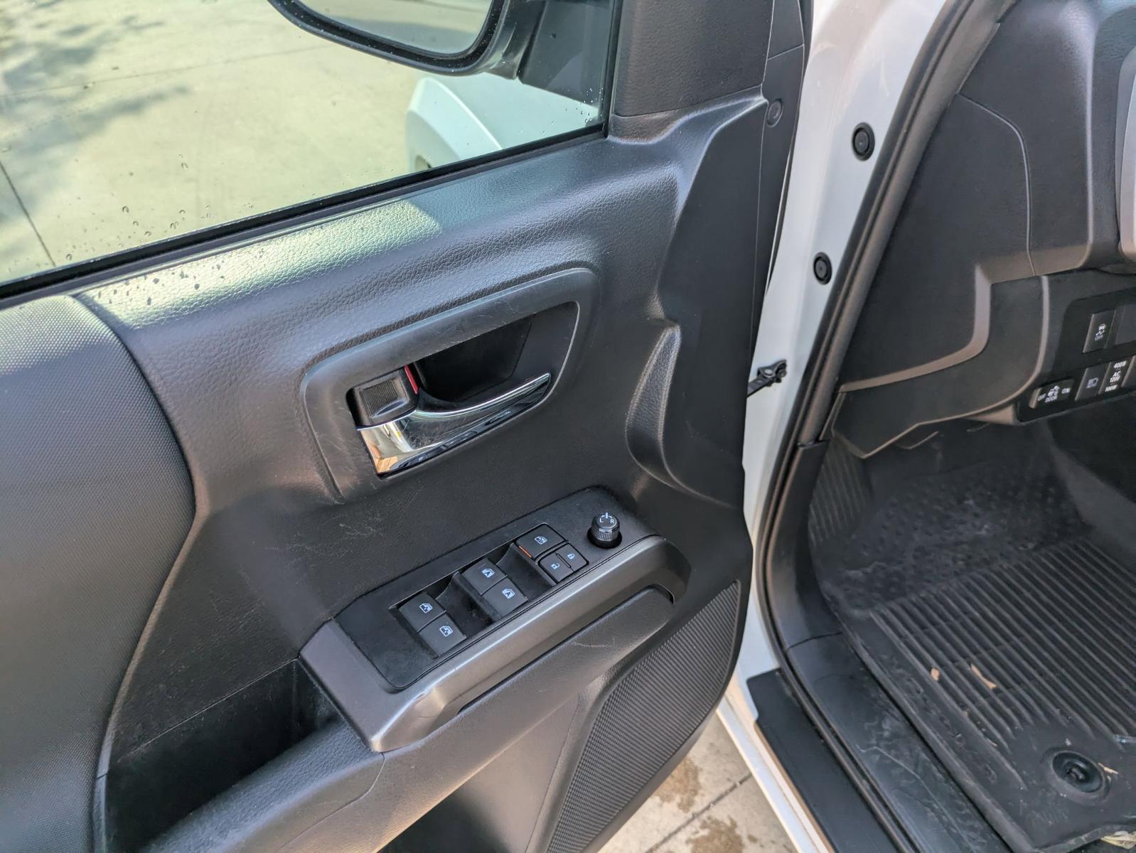 2022 Toyota Tacoma 2WD Vehicle Photo in SELMA, TX 78154-1460
