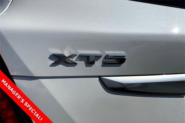 2021 Cadillac XT5 Vehicle Photo in TOPEKA, KS 66609-0000