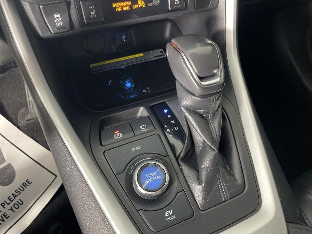 2021 Toyota RAV4 Vehicle Photo in GILBERT, AZ 85297-0402