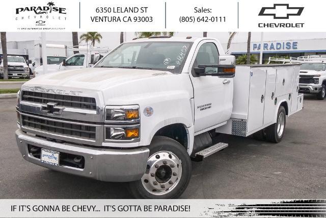 2023 Chevrolet Silverado Chassis Cab Vehicle Photo in VENTURA, CA 93003-8585