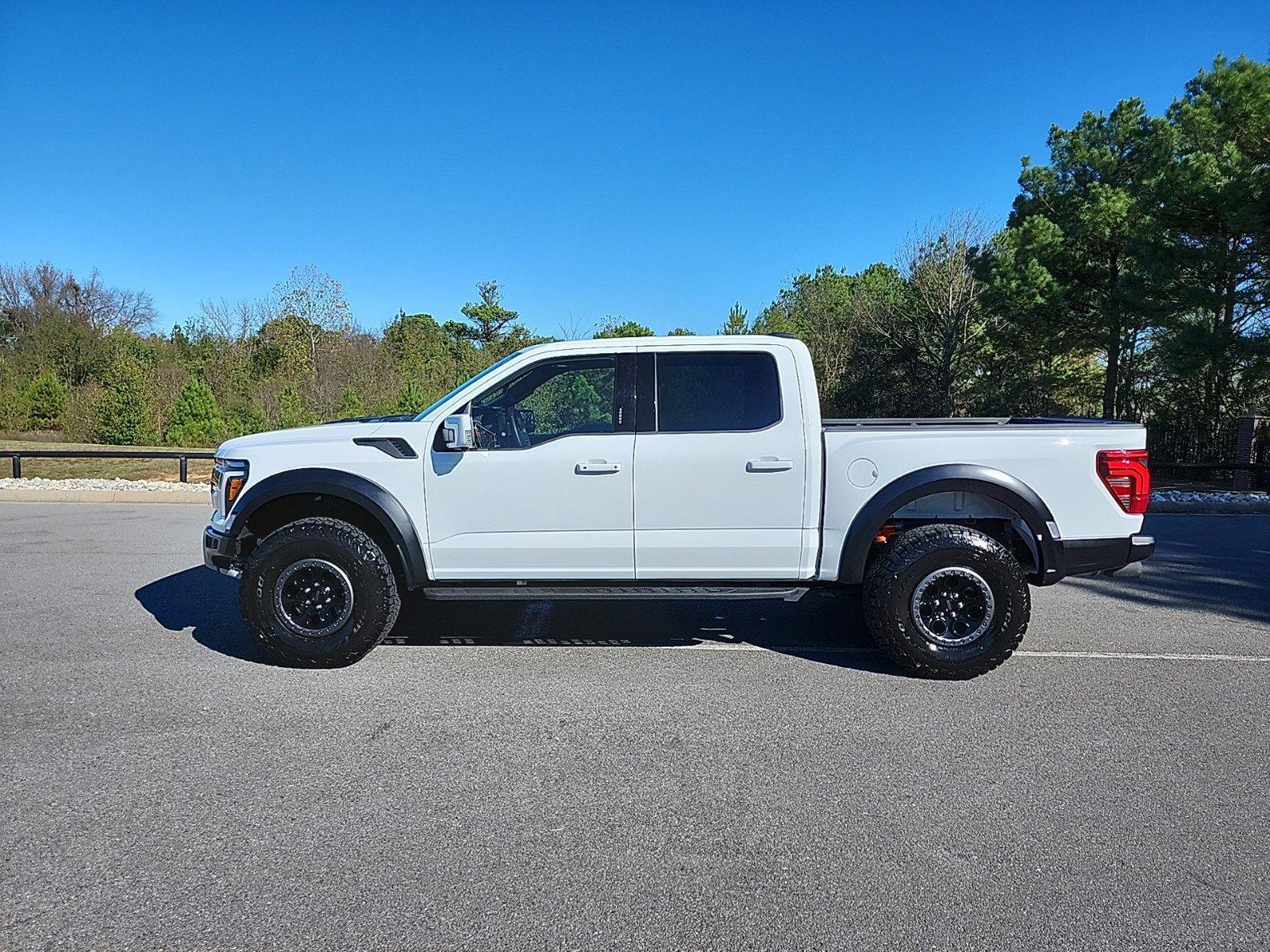 Used 2024 Ford F-150 Raptor with VIN 1FTFW1RG1RFB07082 for sale in Little Rock