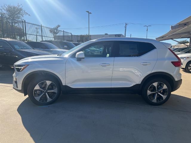 2025 Volvo XC40 Vehicle Photo in Grapevine, TX 76051