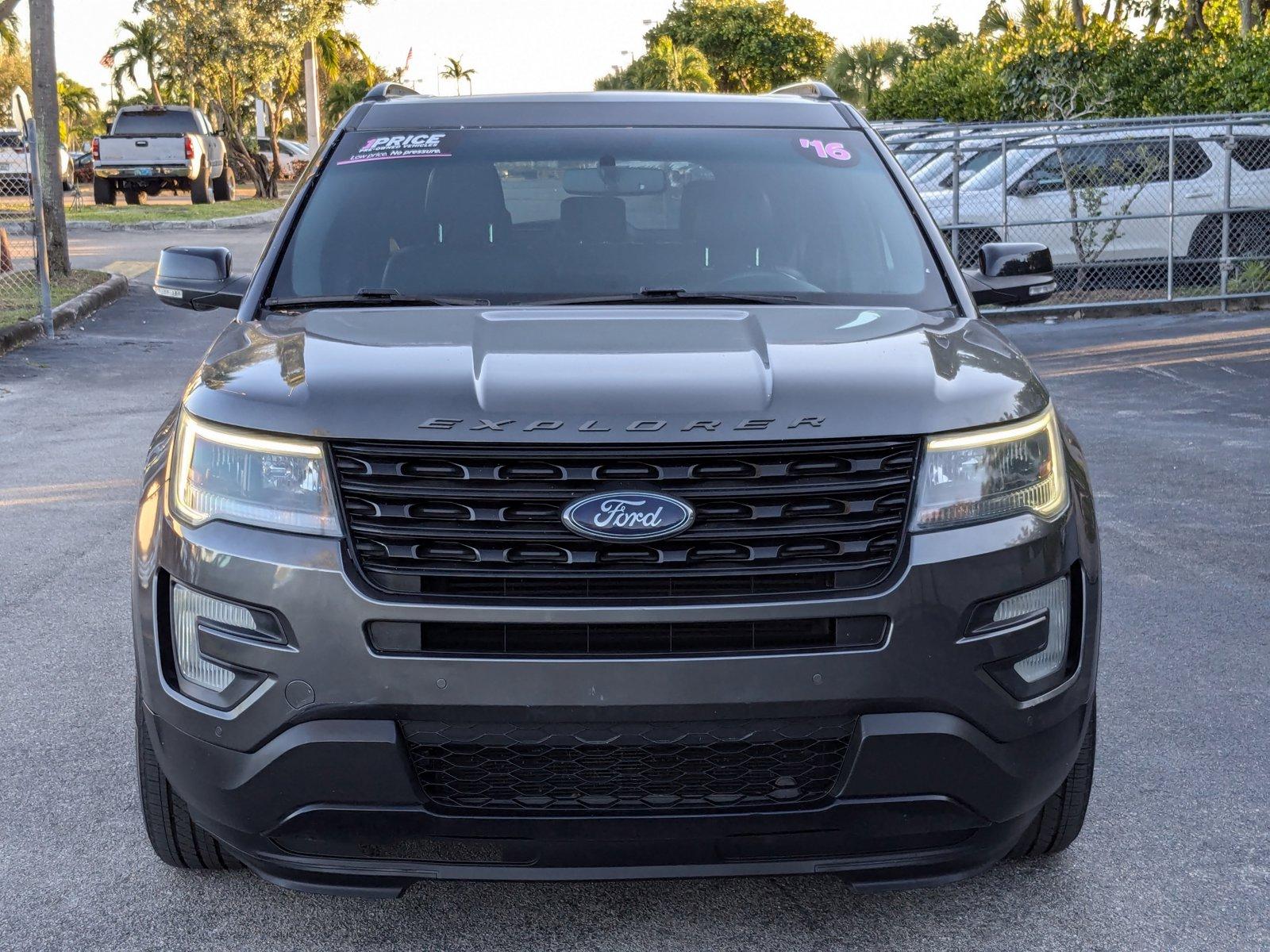 2016 Ford Explorer Vehicle Photo in Miami, FL 33015