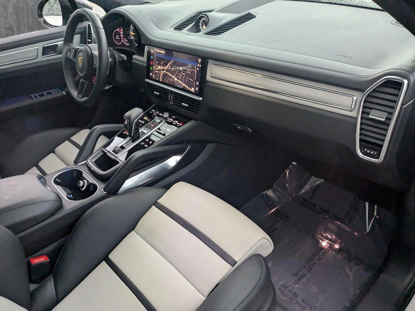 2022 Porsche Cayenne Vehicle Photo in Miami, FL 33169