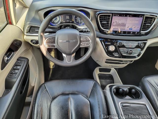 2022 Chrysler Pacifica Vehicle Photo in OAK LAWN, IL 60453-2517