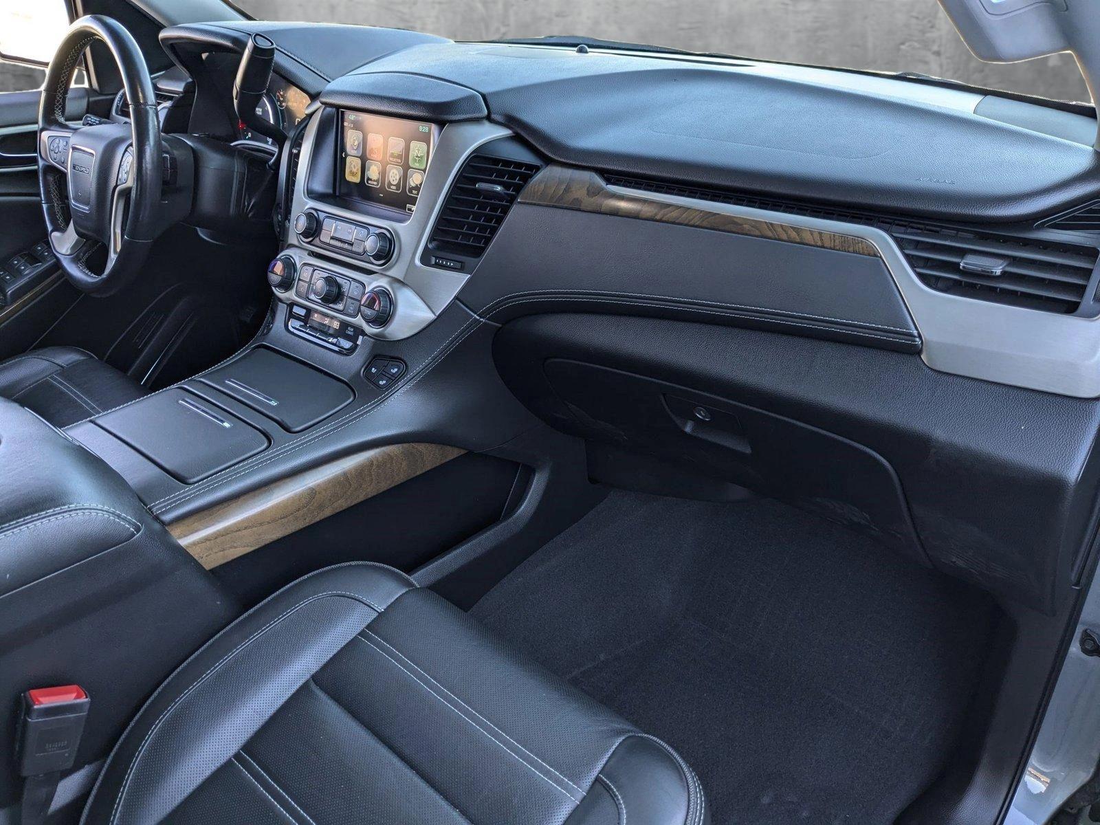 2019 GMC Yukon Vehicle Photo in VALENCIA, CA 91355-1705