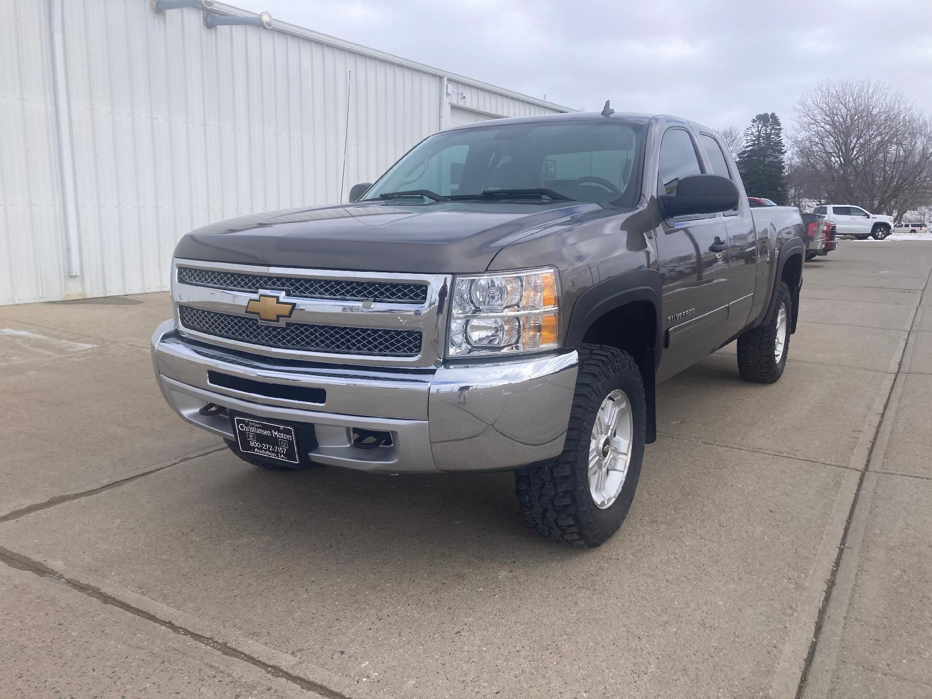 Used 2013 Chevrolet Silverado 1500 LT with VIN 1GCRKSE78DZ109536 for sale in Audubon, IA