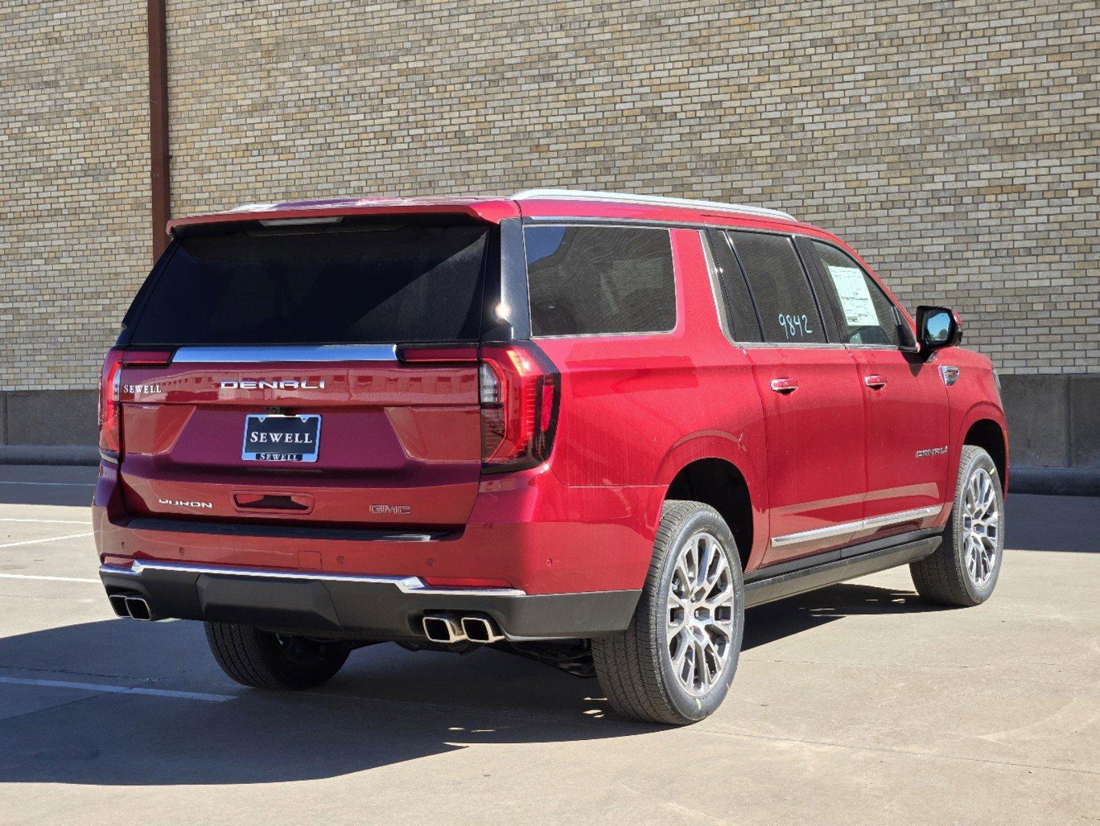 2025 GMC Yukon XL Vehicle Photo in DALLAS, TX 75209-3016