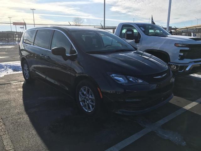 2022 Chrysler Voyager Vehicle Photo in GREEN BAY, WI 54303-3330