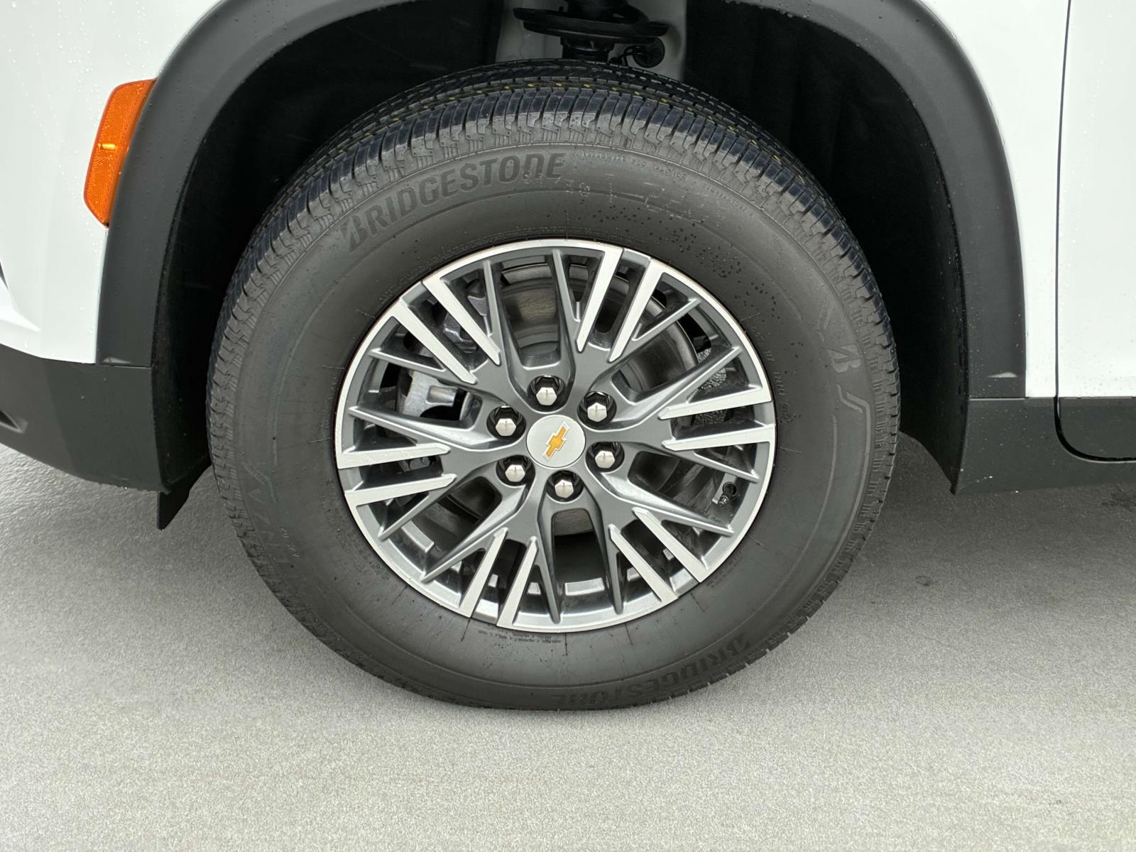 2025 Chevrolet Traverse Vehicle Photo in LOS ANGELES, CA 90007-3794